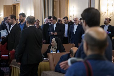 محمدجواد ظریف و اسحاق جانگیری درهمایش روسای نمایندگی های جمهوری اسلامی ایران در خارج از کشور