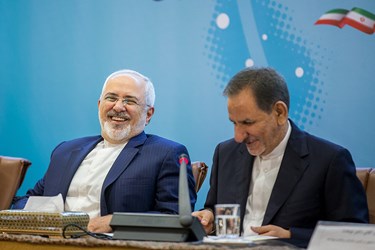 محمدجواد ظریف و اسحاق جانگیری در همایش روسای نمایندگی های جمهوری اسلامی ایران در خارج از کشور