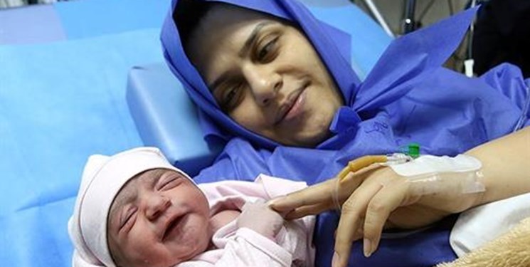  تمام مادران  باردار و شیرده مددجوی کمیته امداد امام خمینی(ره) از سبد غذایی بهره مند می‌شوند