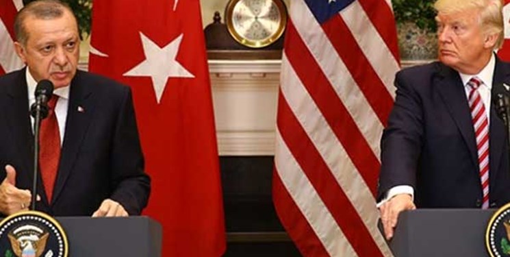 کاهش شدید ارزش لیر ترکیه با آغاز تحریم‌های آمریکا