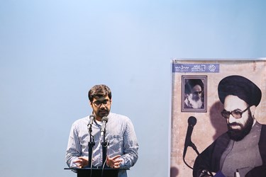 سید محتشم علی نقوی کارگردان مستند در رونمایی از مستند فرزند امام