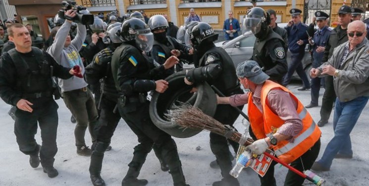 ناکامی دولت غربگرای اوکراین در مبارزه با فساد، چهار سال پس از «انقلاب میدان»