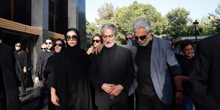 وزیر ارشاد: انتظامی برخاسته از مردم بود/ پرستویی: سینمای ایران امروز یتیم شد