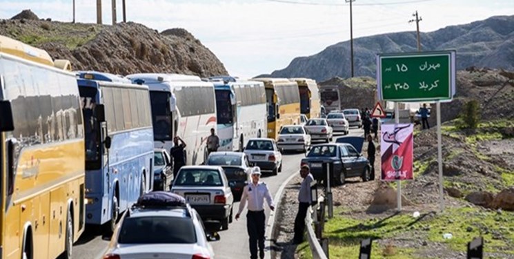 ترافیک سنگین و نبود امکانات در مرز مهران + فیلم