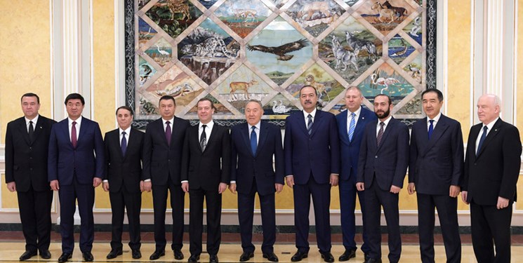 «نظربایف» با نخست وزیران همسود در «آستانه» دیدار کرد