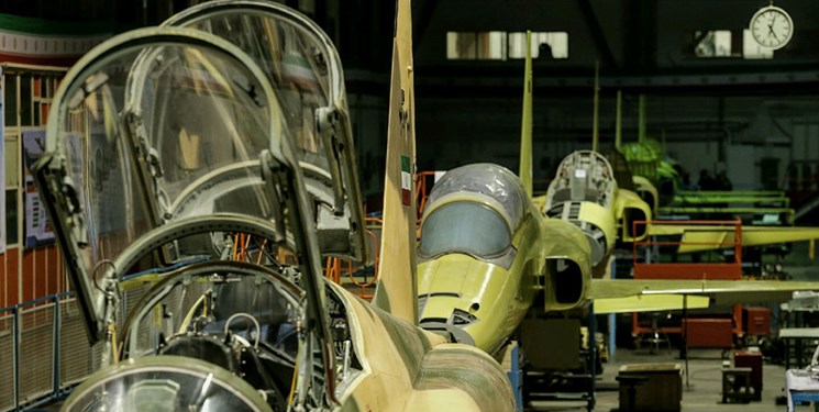 خط تولید انبوه جنگنده «کوثر»  افتتاح شد