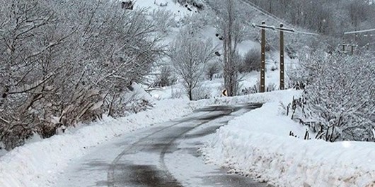 ثبت نخستین برف پاییزی در ایستگاه هواشناسی مازندران/ سامانه سرد و بارشی در راه استان