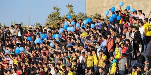 جوشش غیرت فوتبال‌دوستان ارومیه‌ای در حمایت از تیم 90