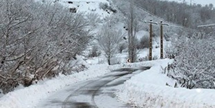 ادامه بارش برف در ارتفاعات هراز و کندوان/ تردد در محورهای مازندران عادی و روان است