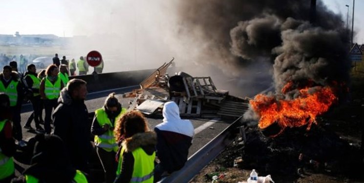 ادامه اعتراضات در فرانسه/ 400  نفر مجروح و صدها نفر بازداشت شدند