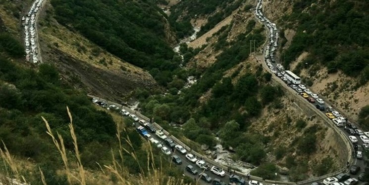 تردد سنگین خودروها در محورهای استان مازندران