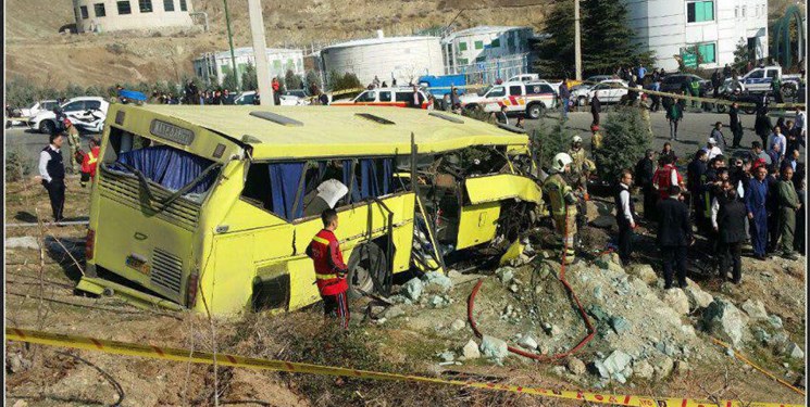 ۹ کشته و ۲۷ مجروح در حادثه واژگونی اتوبوس در دانشگاه علوم و تحقیقات