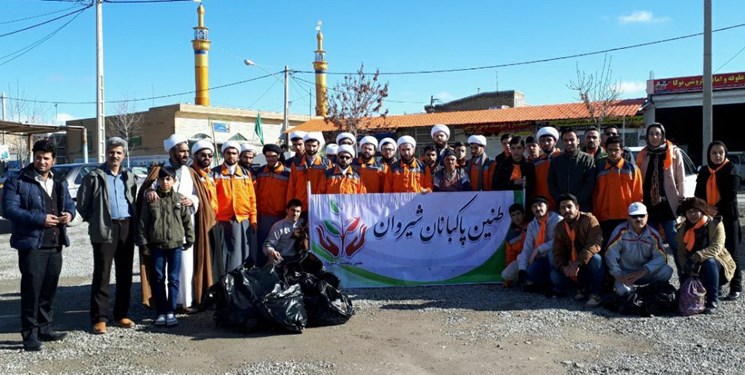 روحانیون در همایش پاکسازی زباله در شهرستان شیروان شرکت کردند
