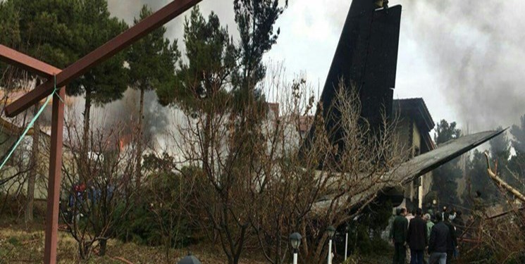 حضور استاندار البرز در محل سقوط هواپیمای باربری قرقیزستانی