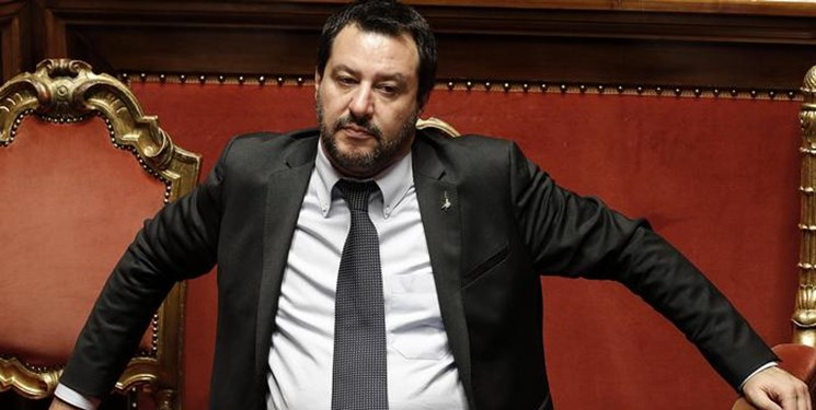 وزیر کشور ایتالیا به آدم ربایی متهم شد