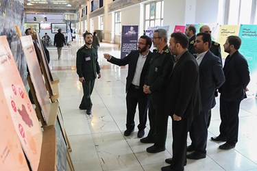 بازدید رئیس سازمان بسیج مستضعفین از نمایشگاه دستاوردهای دفاعی