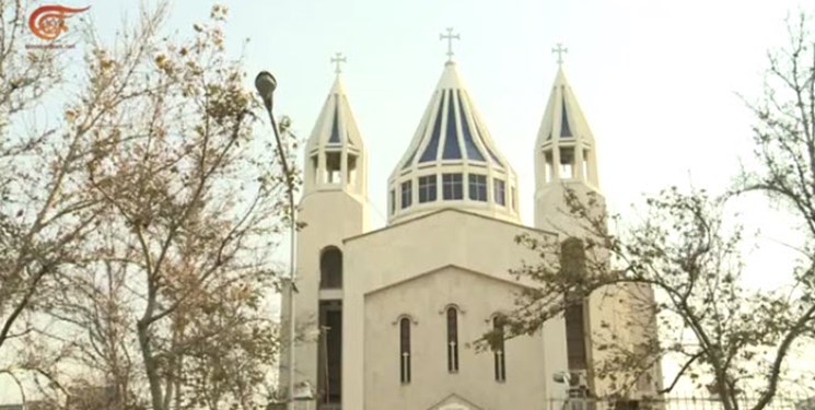 ناقوس کلیساها در ایران مثل اذان مساجد آزادانه شنیده می‌شود