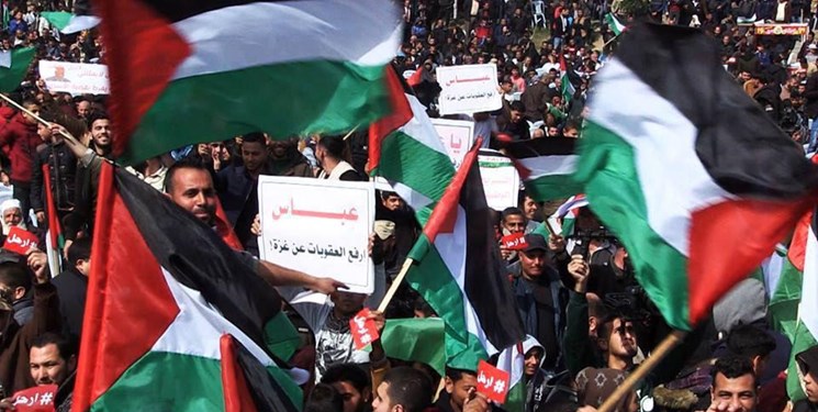 تظاهرات گسترده علیه «محمود عباس» در نوار غزه+عکس 