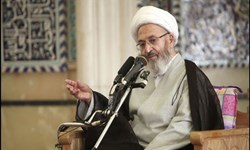 آیت‌الله سبحانی: تجلیل از مرحوم عابد، تجلیل از شعر متعهد و صدای رسای توحید است