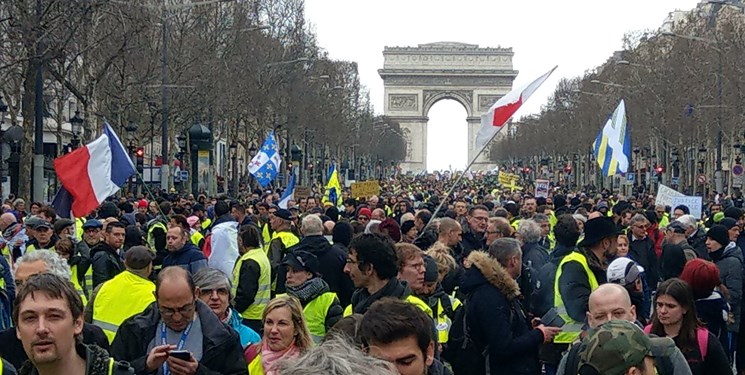 تظاهرات فرانسوی‌ها در شانزدهمین شنبه اعتراض + عکس و فیلم