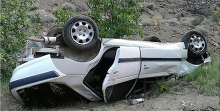 واژگونی سمند در محور بناب- ملکان  با یک کشته و 8 مصدوم