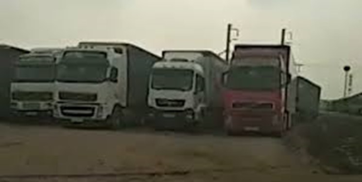 توقف بیش از 300 کامیون‌ قزاق پشت مرزهای ازبکستان