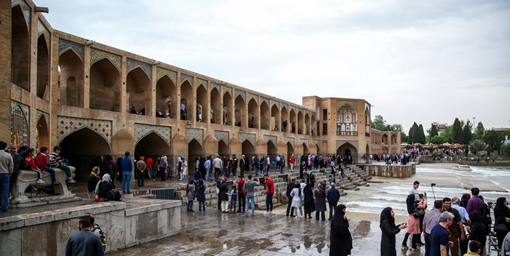 جان‌پناه پل خواجو، کمترین خدشه را بر دید پل وارد می‌کند/ خسارت اغتشاشات بر صنعت گردشگری