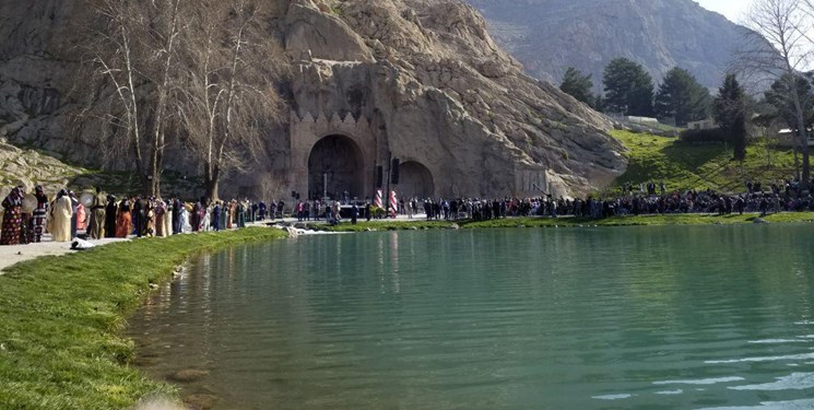 آمار اقامت مسافران نوروزی در کرمانشاه به بیش از ۲۵۸ هزار نفر رسید