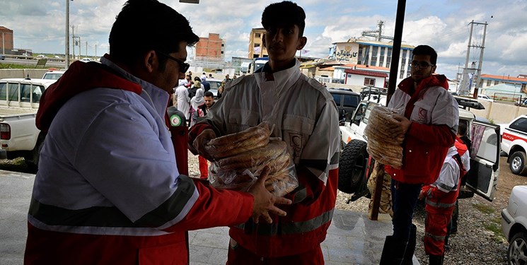 8 هزار بسته غذایی بین سیل‎زدگان گنبدکاووس توزیع شد