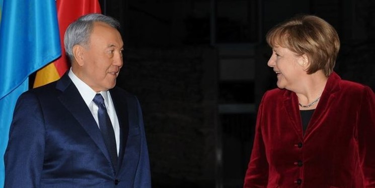گفت‌وگوی تلفنی «نظربایف» با صدر اعظم آلمان