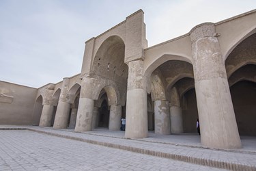 مسجد تاریخانه دامغان