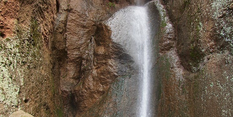 پرآب شدن آبشارها در طبیعت مراغه