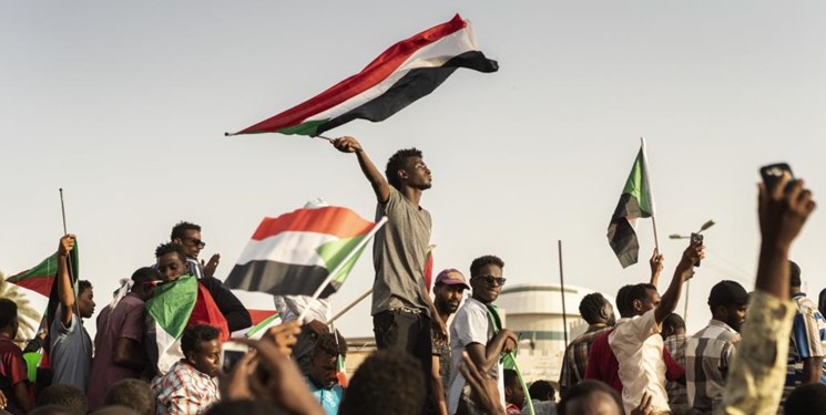  سودانی‌های معترض مجددا مقابل کاخ ریاست‌جمهوری تجمع کردند