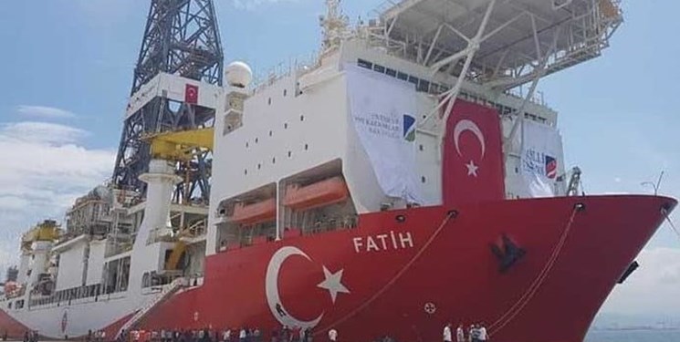 ادامه کشمکش قبرس با ترکیه و صدور هشدار به کشتی‌های ترکیه‌ای