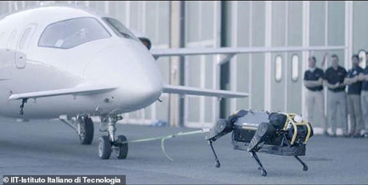 سگ رباتیک، هواپیمای 3 تنی را می‌کشد+فیلم