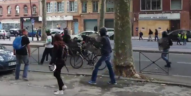 حمله پلیس فرانسه به خبرنگار راشاتودی 