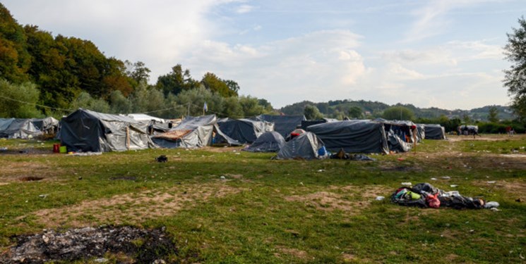 29 زخمی در پی آتش‌سوزی در اردوگاه پناهجویان در بوسنی