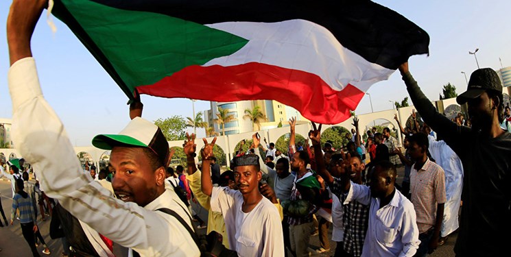 تیراندازی پلیس سودان به سمت مخالفان «شورای انتقالی نظامی» 