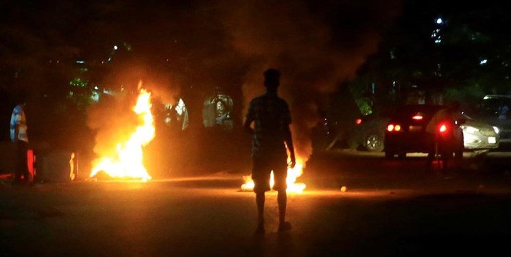 سودان | حمله نیروهای امنیتی به محل تحصن معترضان؛ ۷ نفر کشته شدند