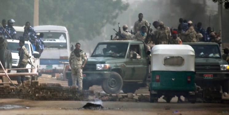 افزایش تعداد کشته‌های سودان به ۱۴ نفر؛ مذاکره با شورای نظامی متوقف شد