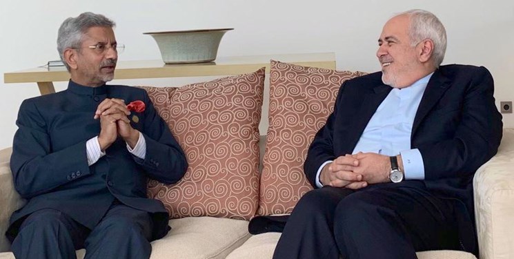رایزنی ظریف و وزیر خارجه هند در دوشنبه