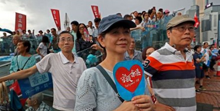 تظاهرات هزاران نفری ضد خشونت در حمایت از پلیس هنگ کنگ