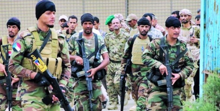 سقوط چند مرکز وابسته به دولت هادی در عدن؛ درگیری‌ها ادامه دارد