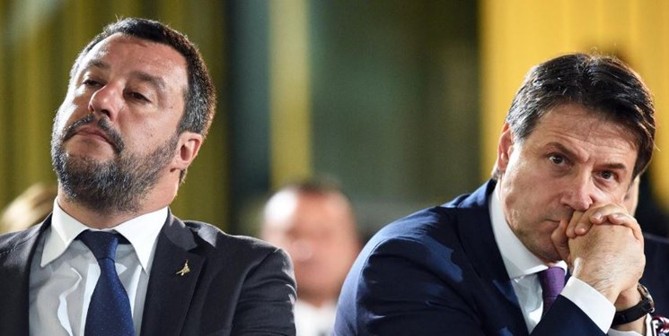 اختلاف عمیق نخست وزیر و وزیر کشور ایتالیا در زمینه انحلال دولت