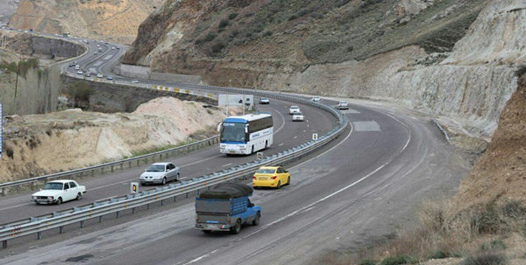 ترافیک روان در محورهای منتهی به مرزهای سه‌گانه/انسداد هراز تا 16 مهر