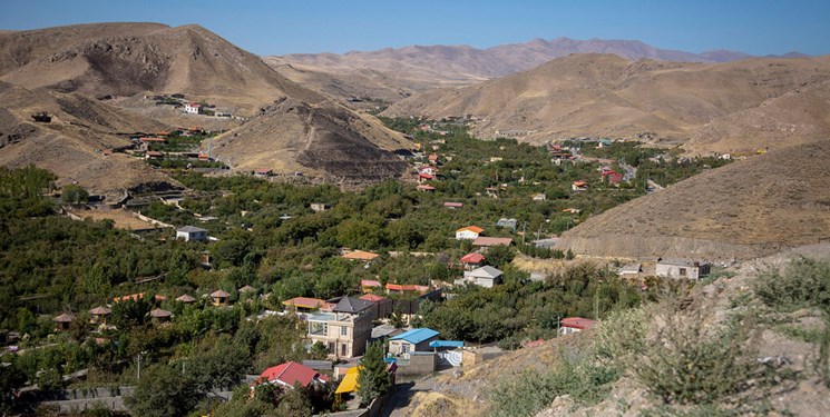 آغاز عملیات انتقال روستای «برفیان» با حضور سردار سلیمانی