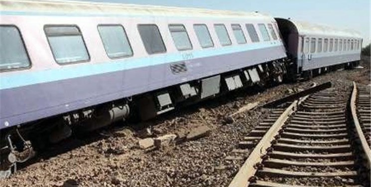 در حادثه خروج قطار تهران- زاهدان از ریل 3 نفر جان باختند