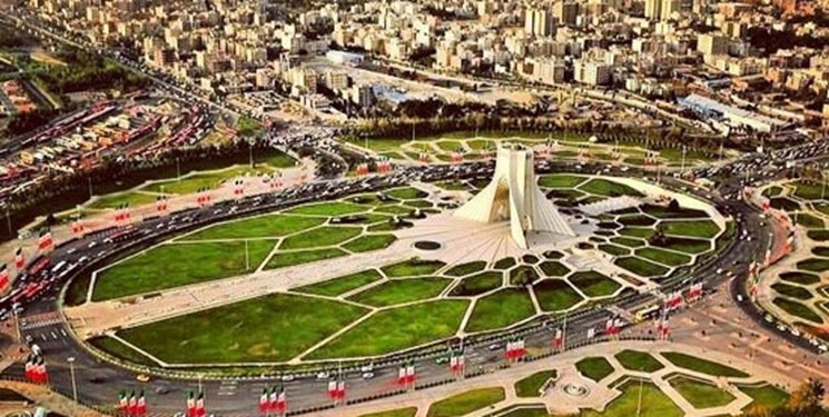اهدای عکس ماهواره‌ای تهران به رئیس سازمان فضایی/ برگزاری بیش از ۳۰۰ رویداد در هفته جهانی فضا