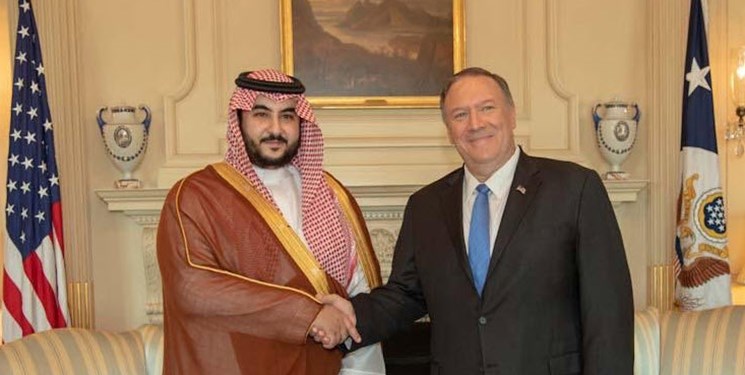 معاون وزیر دفاع سعودی در دیدار با پامپئو درباره تحولات منطقه گفت‌وگو کرد