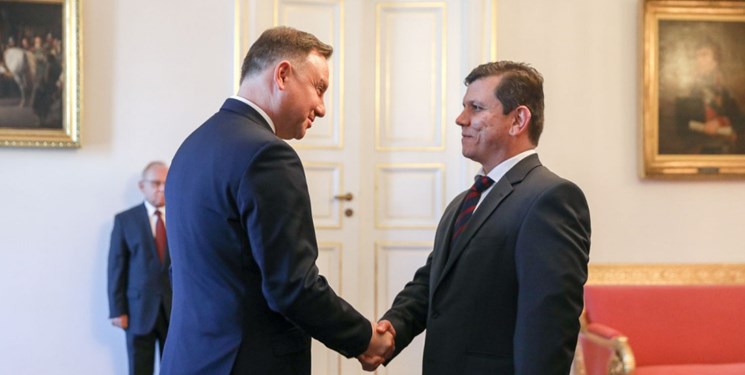 تقدیم استوارنامه سفیر تاجیکستان به رئیس جمهور لهستان